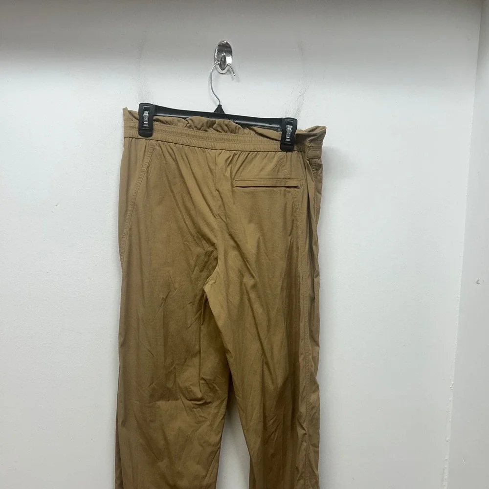 Athleta Trekkie High Rise Parachute Pant Big Sur tan outdoor gorpcore 8 tall - Picture 14 of 15